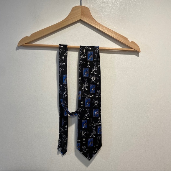 Lot of 2 Vintage Looney Tunes Polyester Mens Tie Mens 55”-56” Long 3.75” Wide - Picture 8 of 9